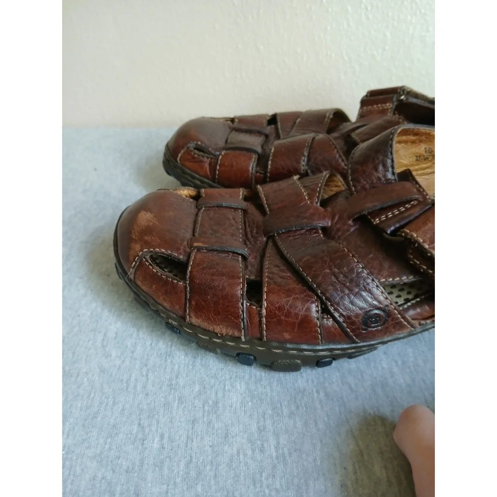 Born Sandals Mens 10 / EU 44 Fisherman Style Leather Woven Closed Toe